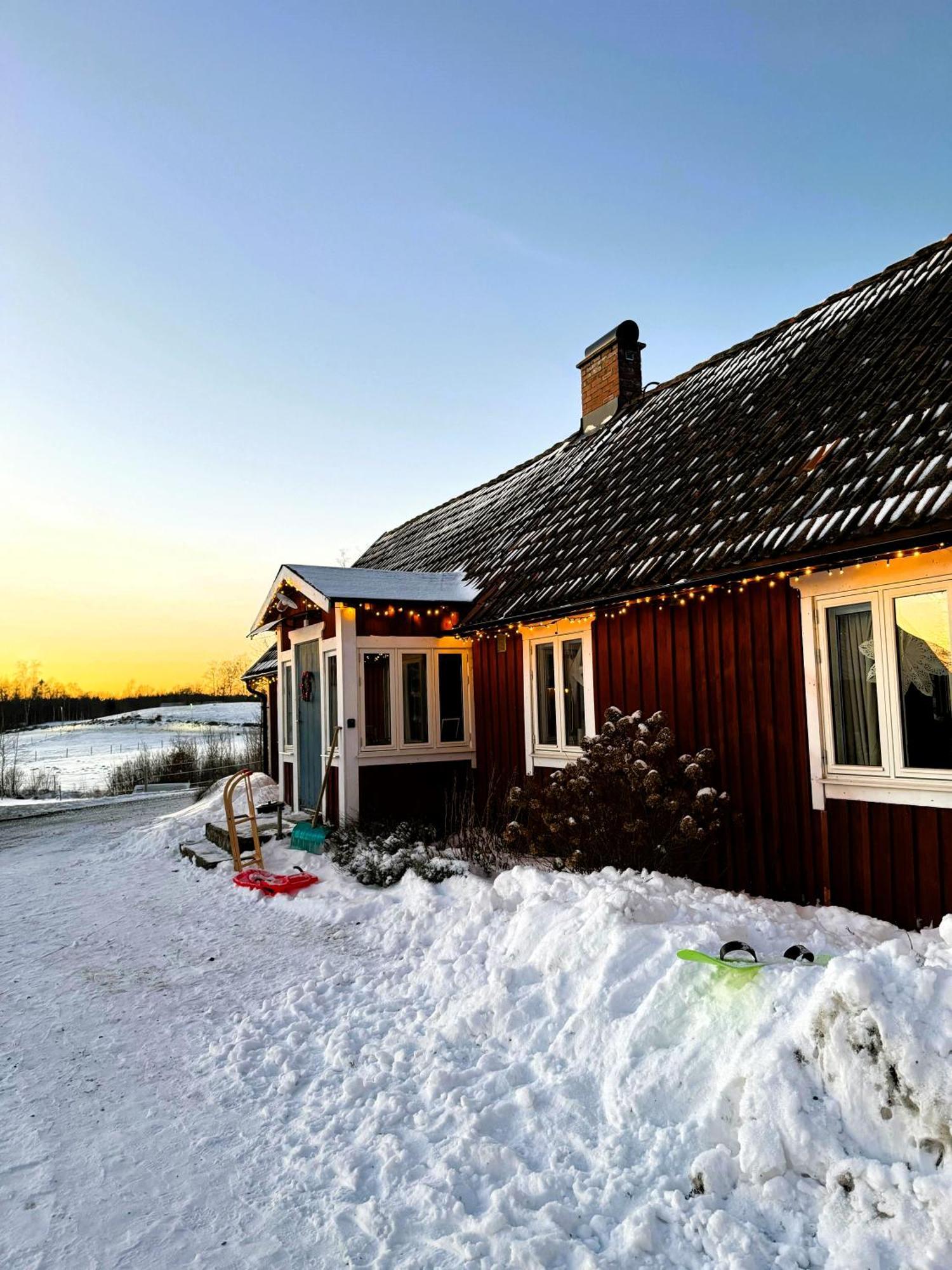 Liten Paerontraedgard Perstorp Luaran gambar